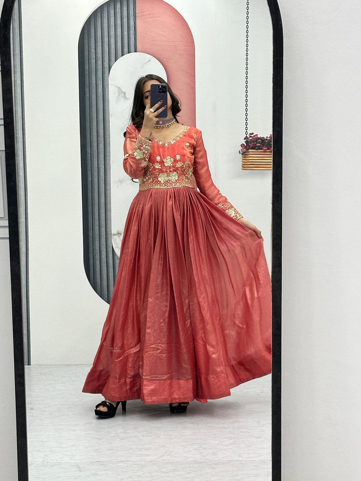 Velora Royale Gown Set