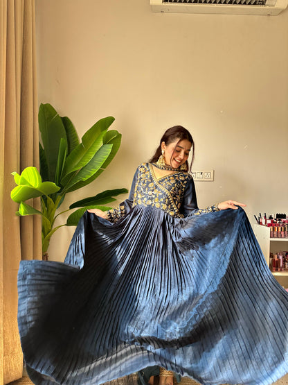 REAL MODELING – PREMIUM PANT SET FROM LOOMEERA ❤️