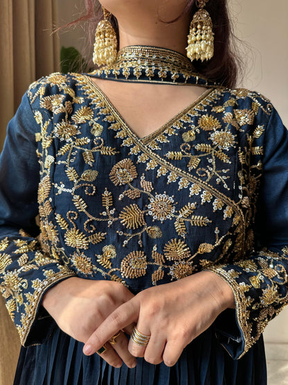 REAL MODELING – PREMIUM PANT SET FROM LOOMEERA ❤️