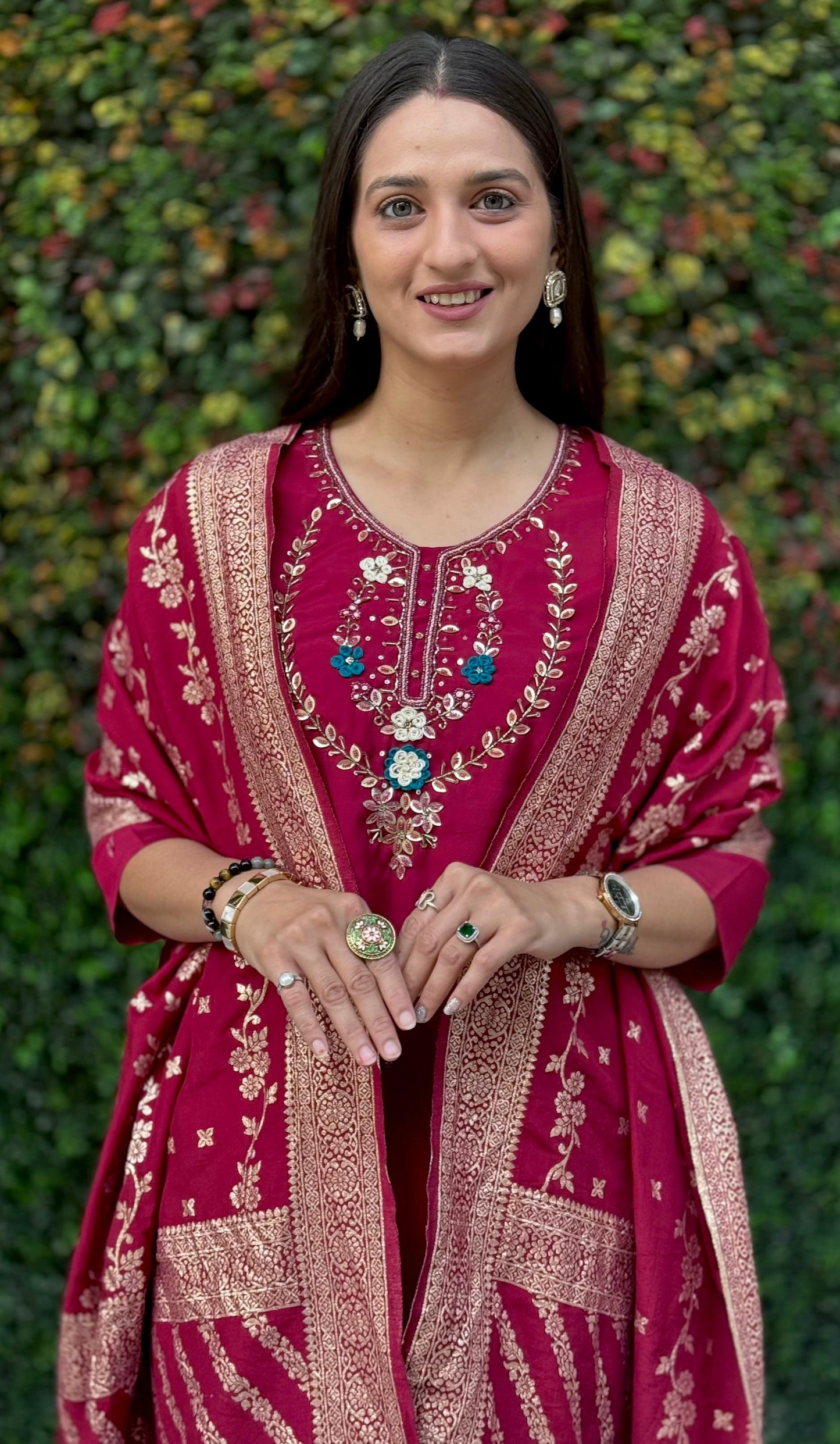 Gulabi Noor” – Cherry Handwork Kurta Set