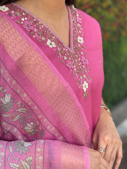 Elegant Rouge Kurti Pant Dupatta Set –