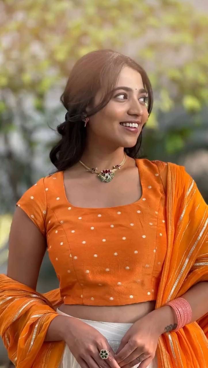 AARADHYA” – Festive Jacquard Silk Lehenga Choli