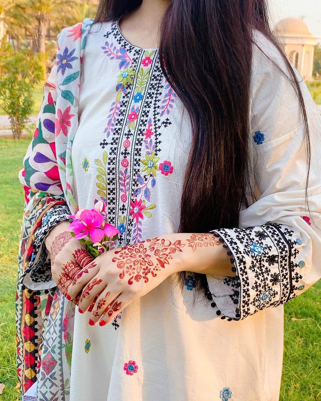 Premium Muslin Cotton Embroidered Kurti–Pant Set with Digital Print Dupatta