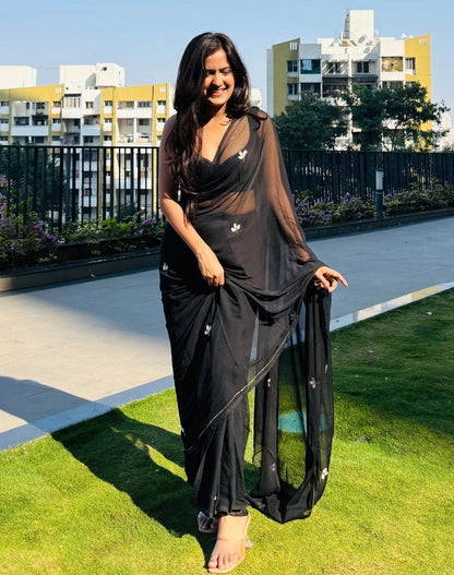 Nooré Luxe Handcrafted Dinner Saree