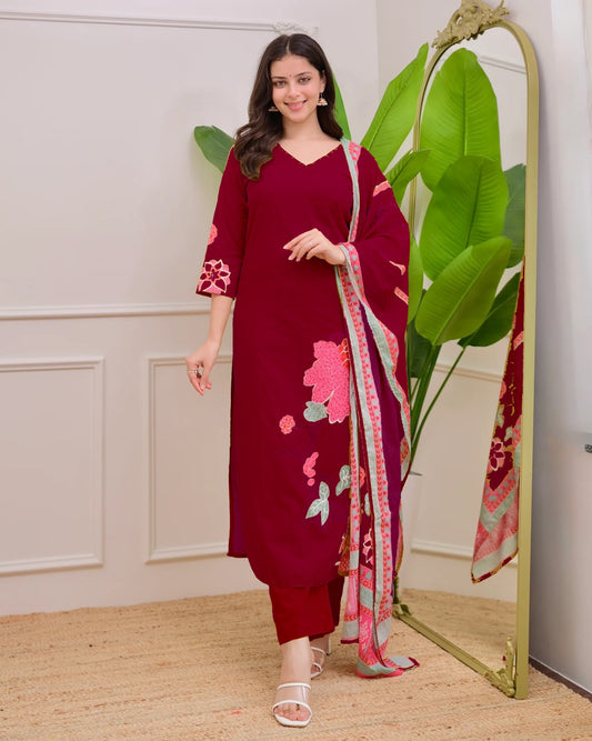 Velvienne Rouge – Premium kurta set