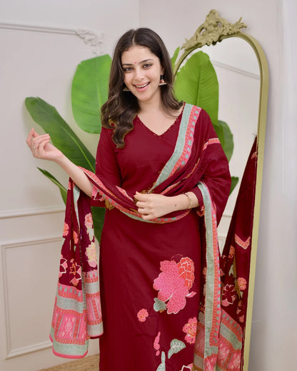 Velvienne Rouge – Premium kurta set