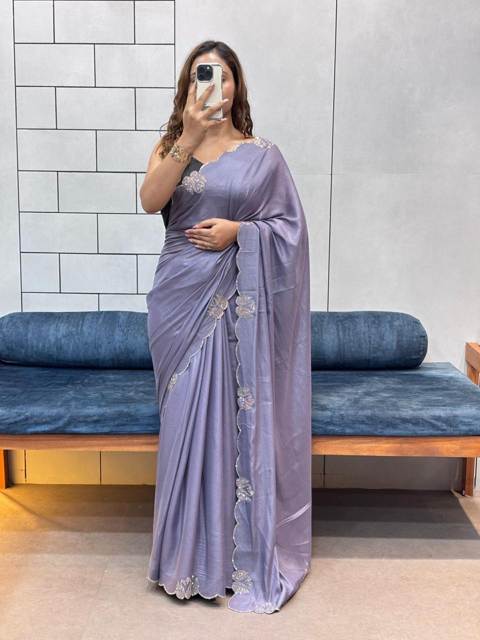 💎 ROYAL LOVING – SWAN DIAMOND CUT-WORK