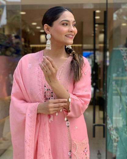 Nooré Elana – Roman Silk Embroidered Luxury Suit Set