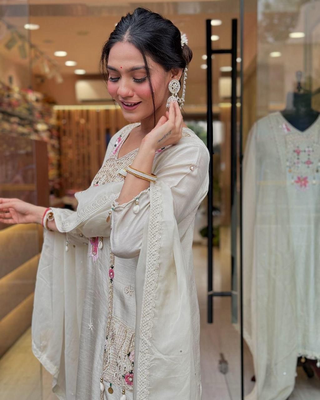 Nooré Elana – Roman Silk Embroidered Luxury Suit Set