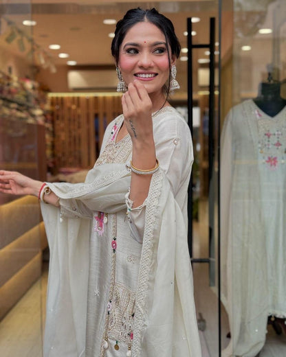 Nooré Elana – Roman Silk Embroidered Luxury Suit Set